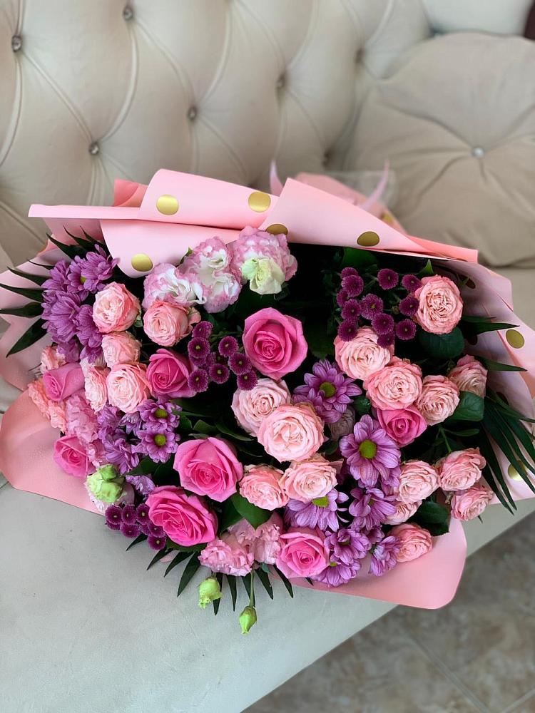 Букет цветов из: Хризантемы, Розы и Лизиантусы в Мирном Республика Крым