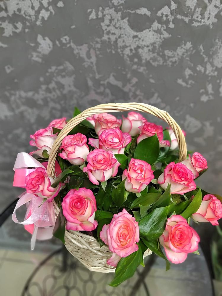 Цветочная композиция из Розы в корзине в Мирном Республика Крым