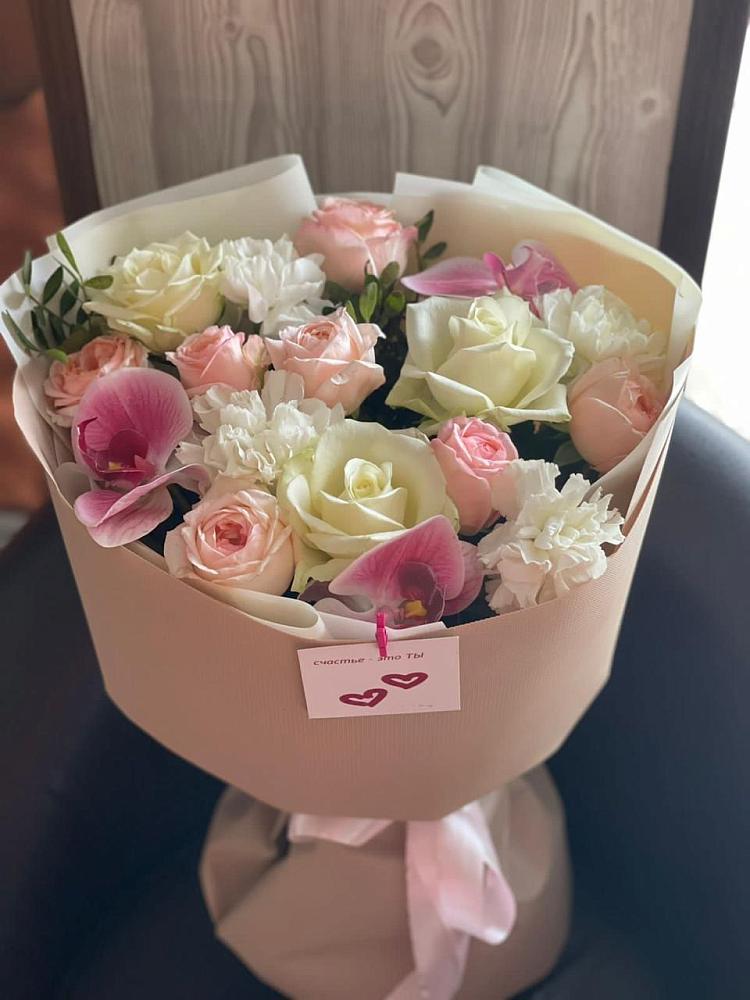 Букет цветов из: Орхидеи, Розы и Гвоздики в Мирном Республика Крым