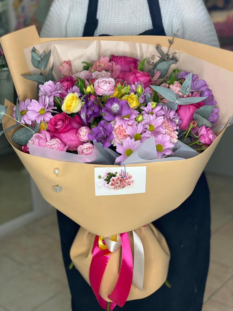 Букет цветов из: Хризантемы, Гвоздики и Альстромерии в Мирном Республика Крым