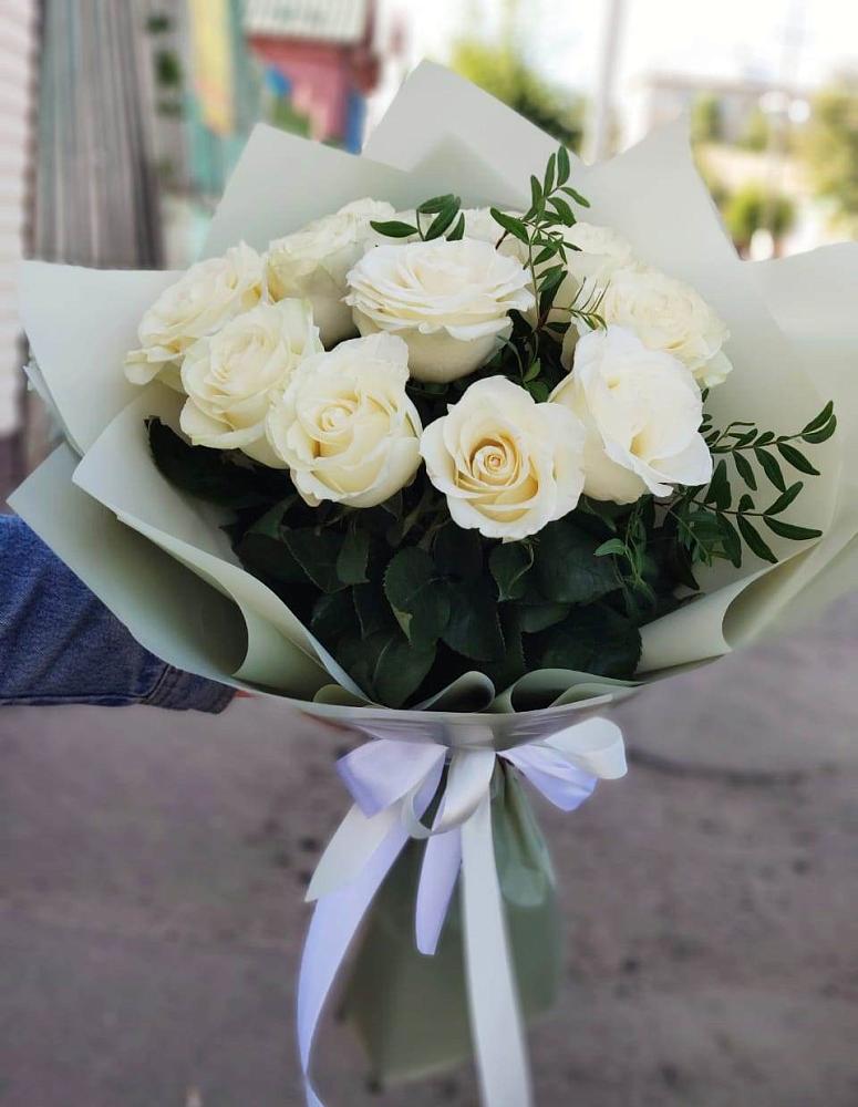 Букет Белые розы Проуд в Мирном Республика Крым