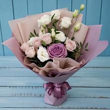 Букет цветов из:  Розы и Лизиантусы в Мирном Республика Крым