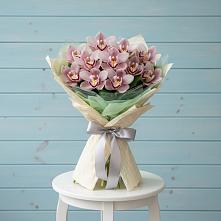 Букет цветов из:  Орхидеи и Розы в Мирном Республика Крым