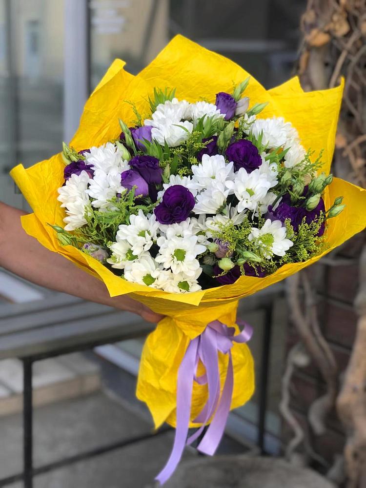 Букет цветов из: Ирисы, Хризантемы и Ромашки в Мирном Республика Крым