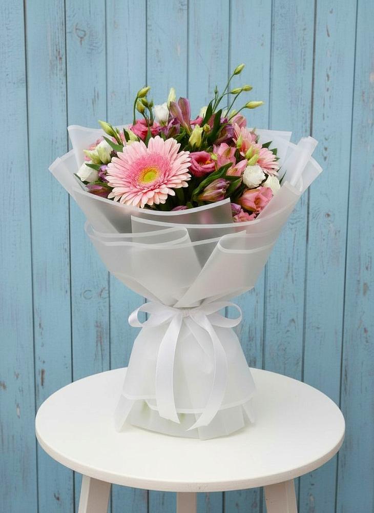 Букет цветов из: Герберы, Альстромерии и Лизиантусы в Мирном Республика Крым