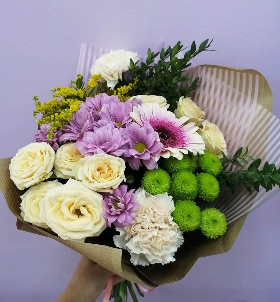 Букет цветов из: Хризантемы, Розы, Гвоздики и Герберы в Мирном Республика Крым