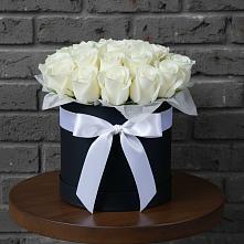 Цветочная композиция из Розы в шляпной коробке в Мирном Республика Крым